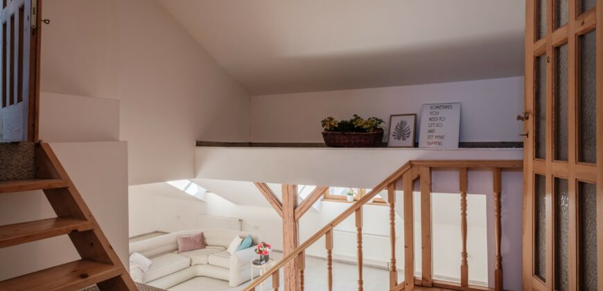 Pronájem mezonetového bytu 4+1 164m2 na Vinohradech