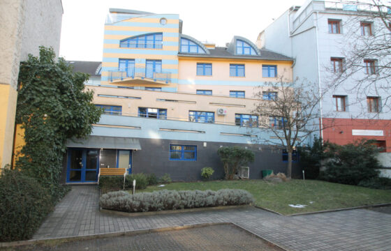 Pronájem bytu 1+kk 34m2 v pražských Kobylisích