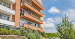 Prodej bytu 2+kk 53,2m2 se zahrádkou a garážovým stáním