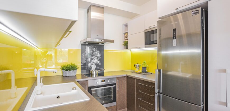 Prodej bytu 2+kk 53,2m2 se zahrádkou a garážovým stáním